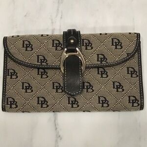 Dooney & Bourke Black and Tan Logo Buckle Wallet